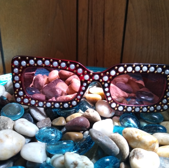 Sunglasses - Picture 9 of 10